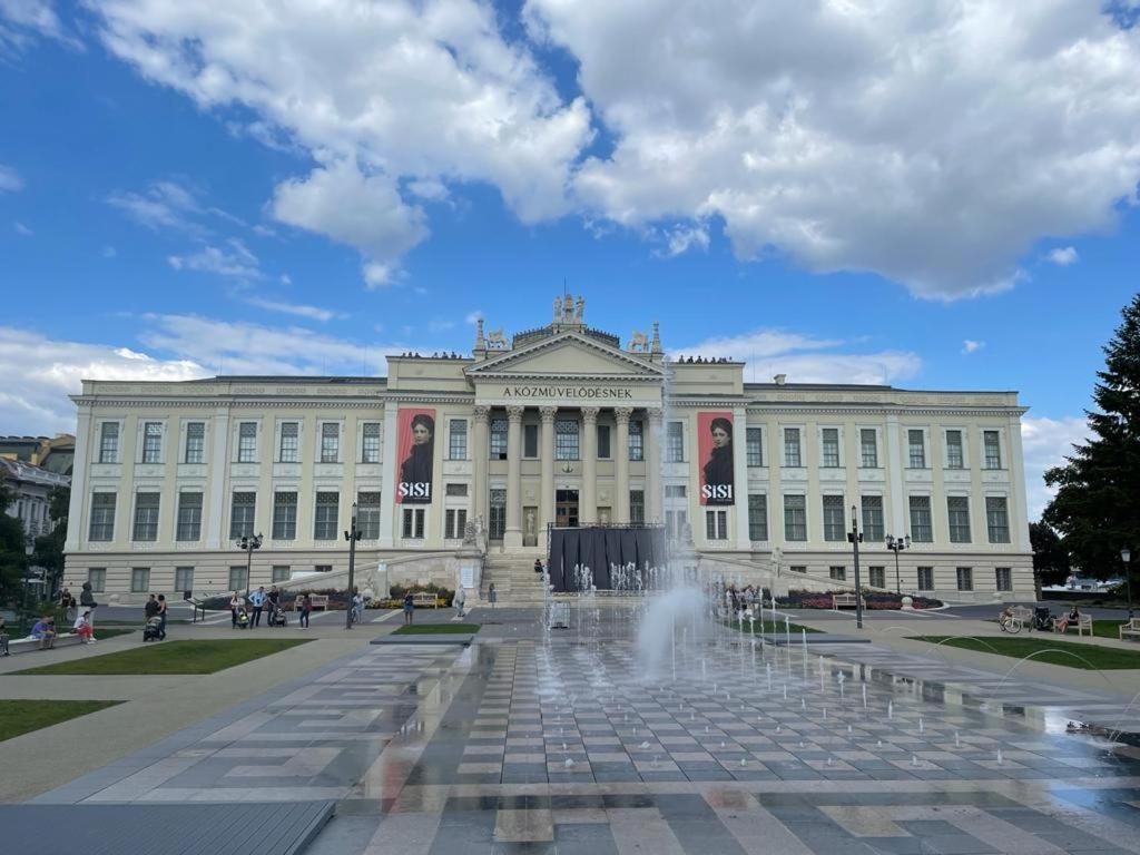 University City Life Bestern Segedín Exteriér fotografie